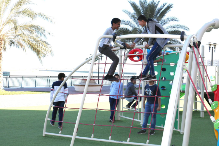 30 orphans provide live pictures of 